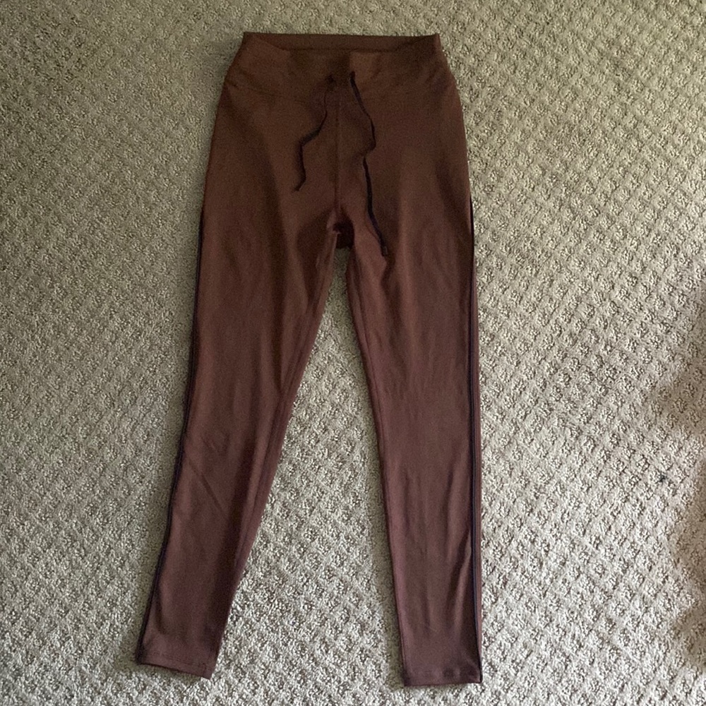 women’s medium brown leggings